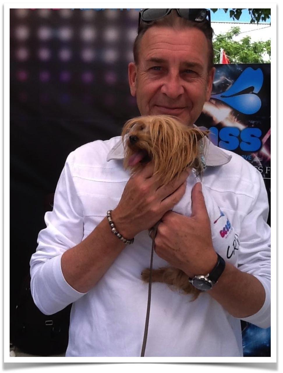 253777304 421976312767718 3461599681342752672 m